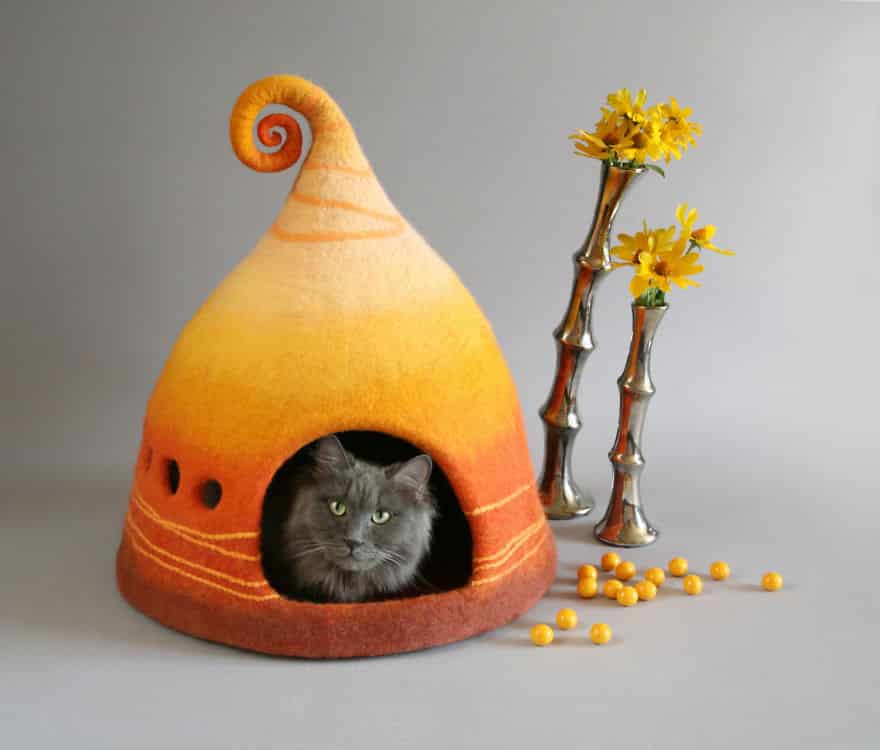 Необычный домик для кота